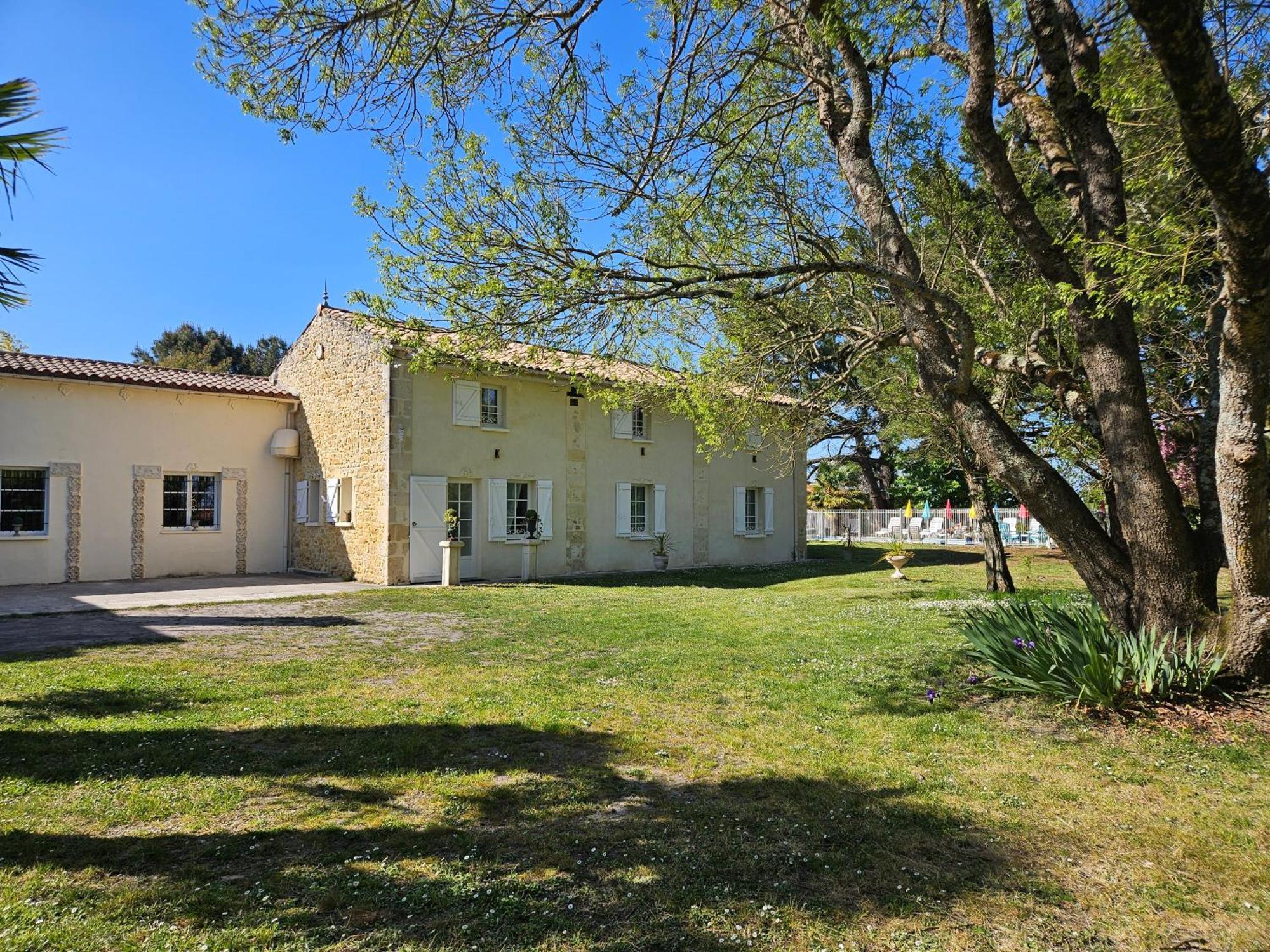 Le Manoir Lacustre Queyrac Extérieur photo